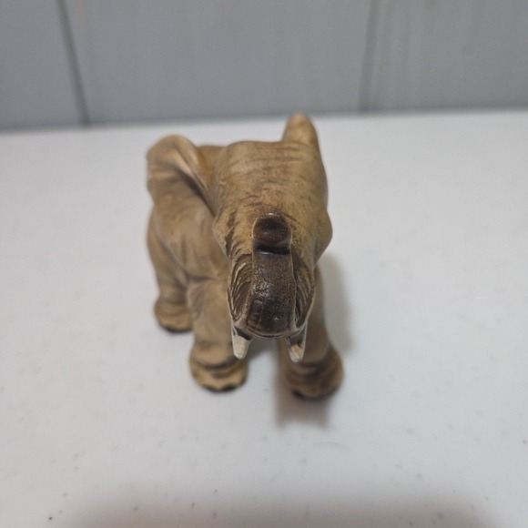 Vintage Porcelain Grey Tan Trunk Up Elephant Salt Shaker Japan Good Luck - Picture 3 of 12